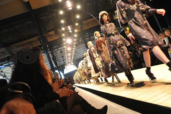 Visuel Défilé Kenzo Prêt à porter Automne-Hiver 2009-2010