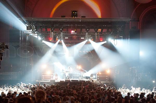 Visuel JLT Services au Grand Palais avec la Nuit Electro SFR