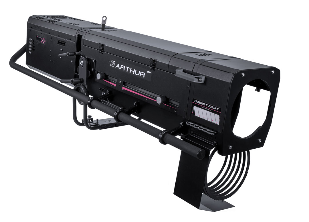 Alternative text - Robert Juliat