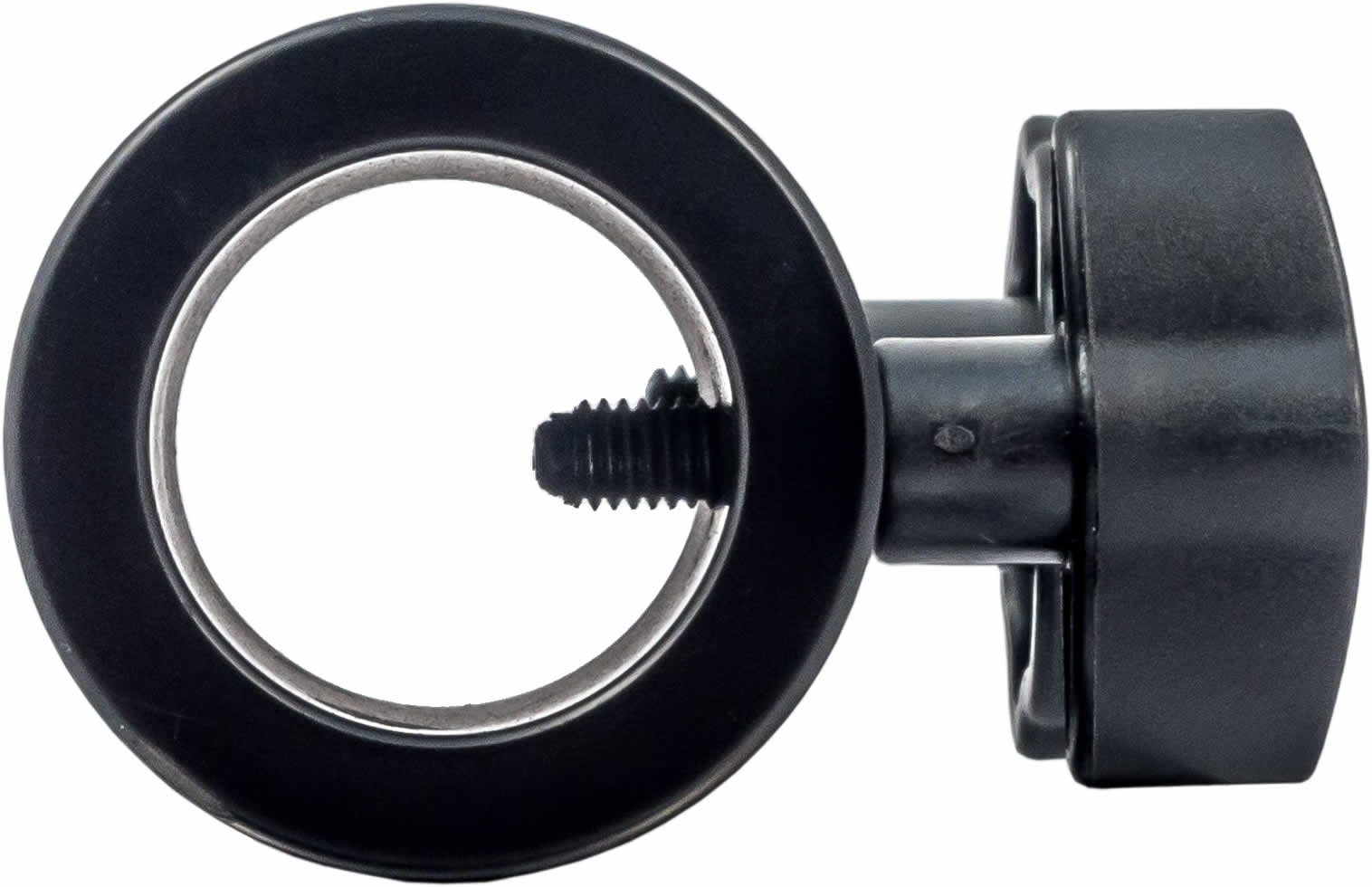 Alternative text - Adam Hall